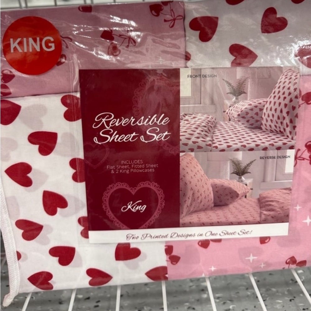 Reversible Heart King Sheet Set - Red and Pink